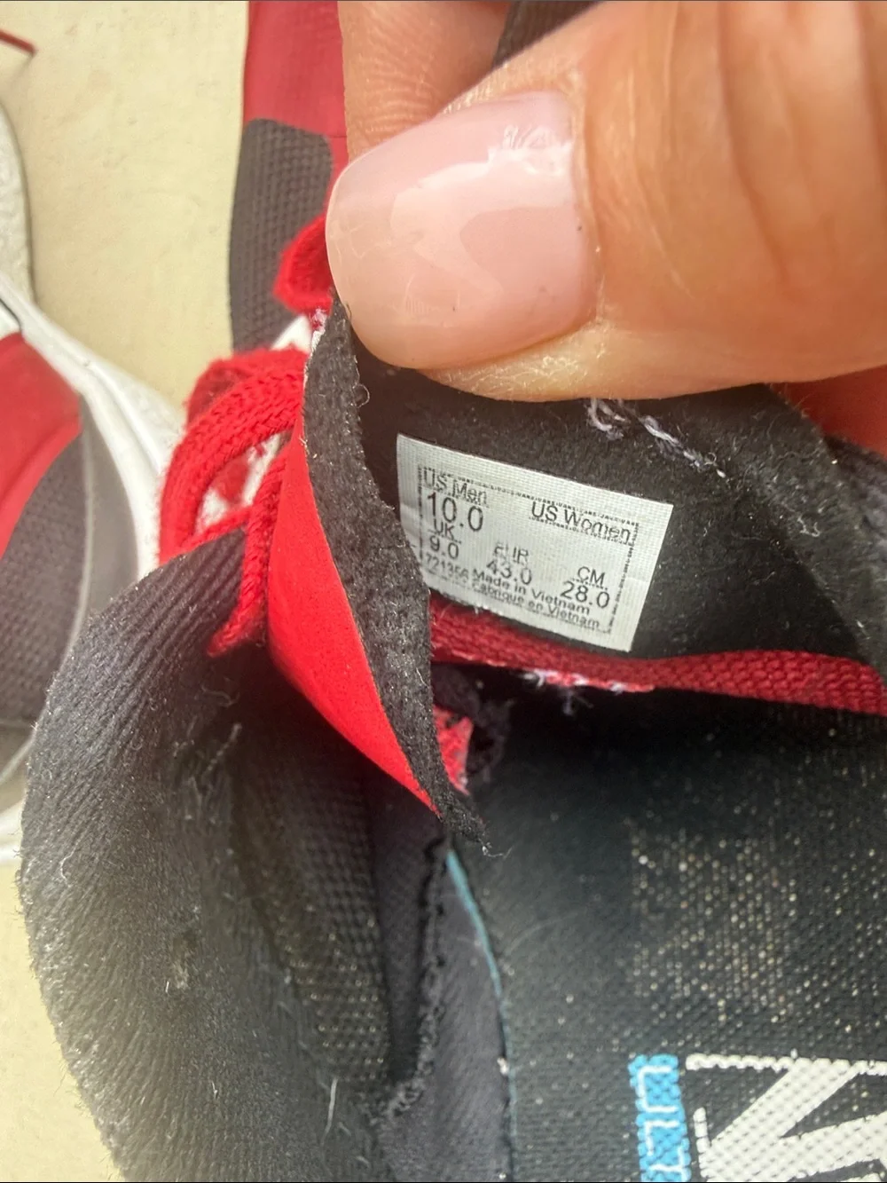 Vans Men’s UltraRange red, Black & White Low-Top Skate Sneakers